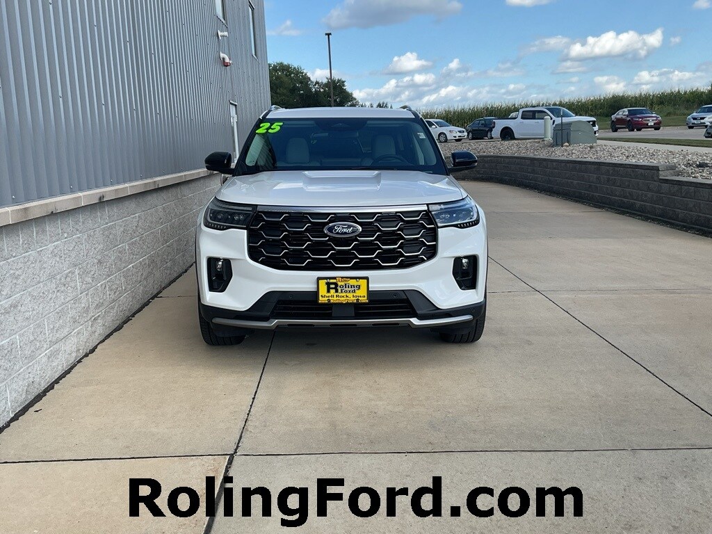 2025 Ford Explorer Platinum photo 3