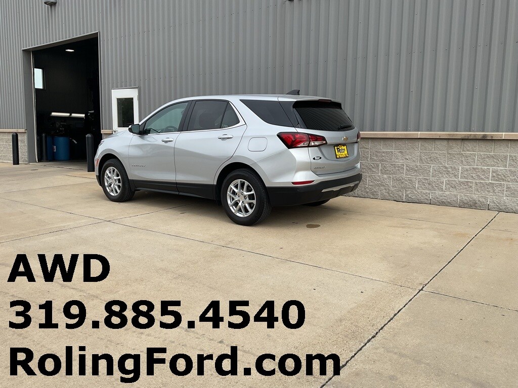 2022 Chevrolet Equinox LT photo 3