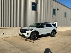 2026 Ford Explorer Platinum SUV