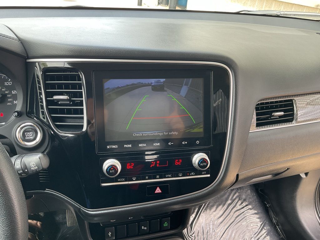 2020 Mitsubishi Outlander SEL - Photo 15