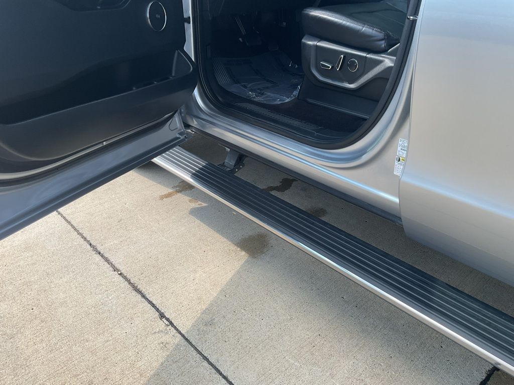 2021 Ford Expedition Limited - Photo 8