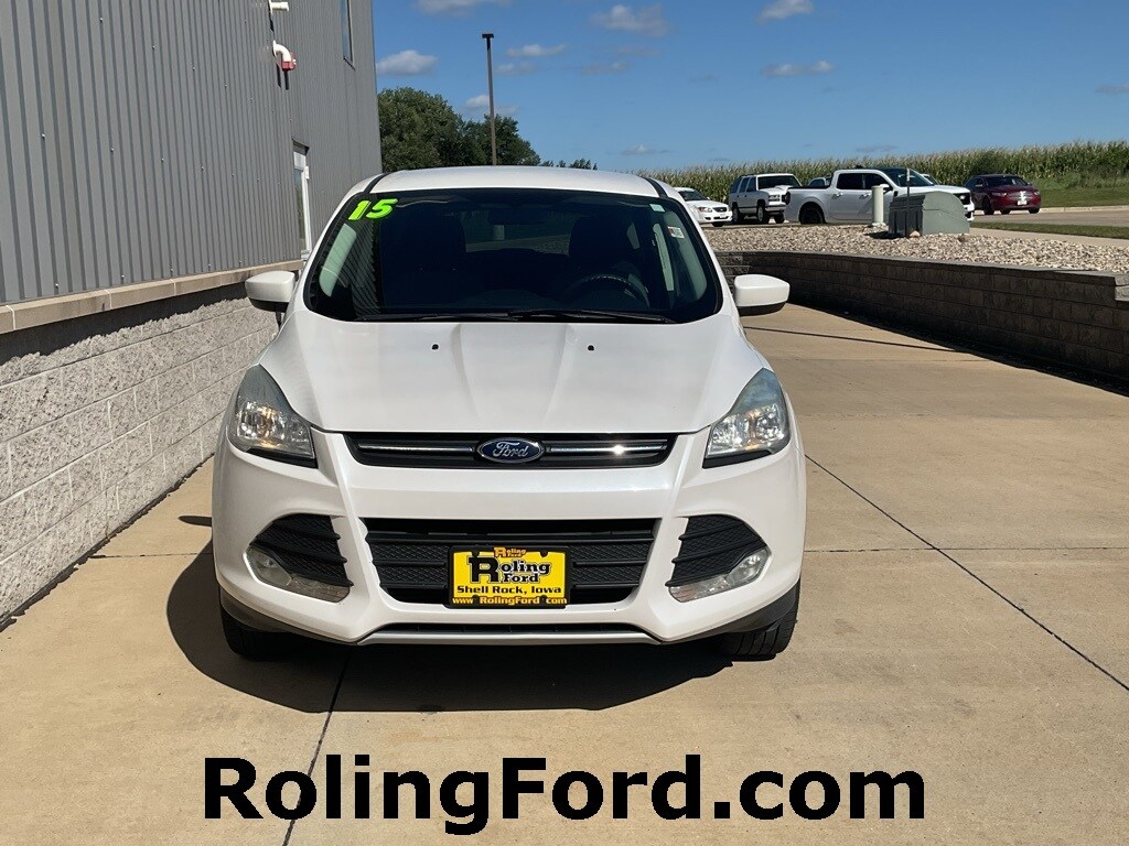 2015 Ford Escape SE photo 2