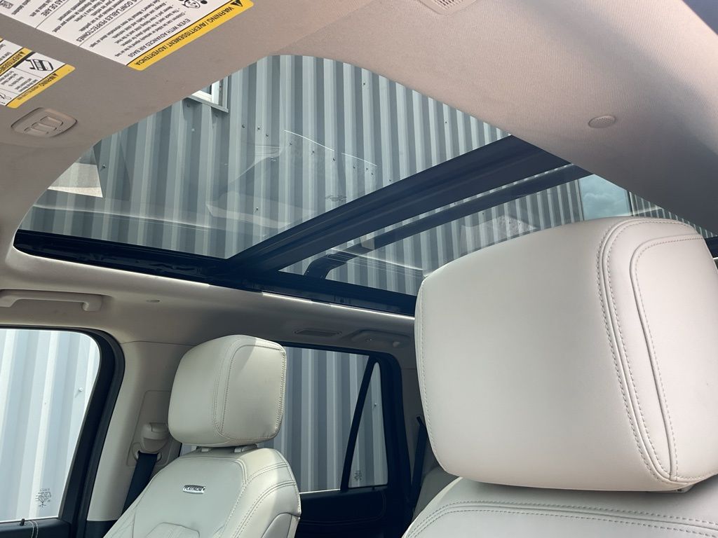 2021 Ford Expedition Platinum - Photo 10