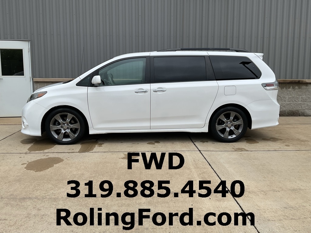 Used 2014 Toyota Sienna SE with VIN 5TDXK3DCXES514277 for sale in Shell Rock, IA