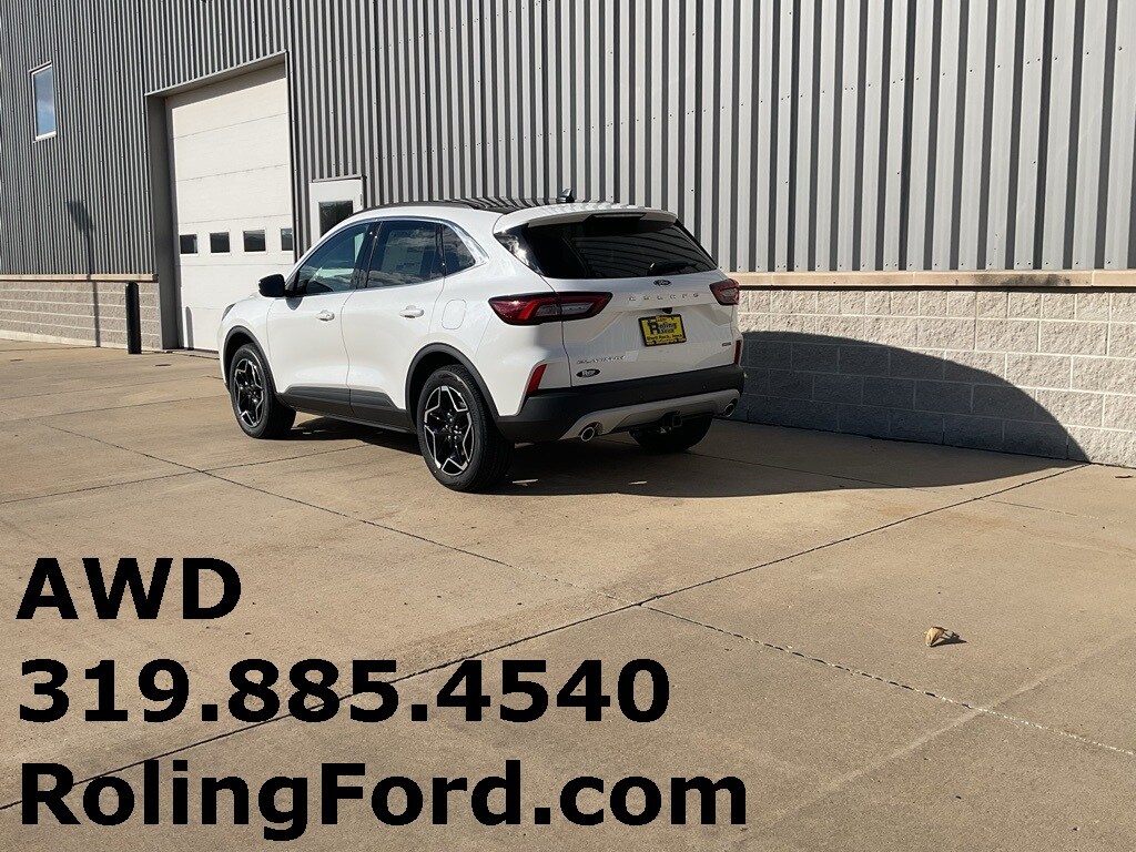 2026 Ford Escape Hybrid Platinum photo 3