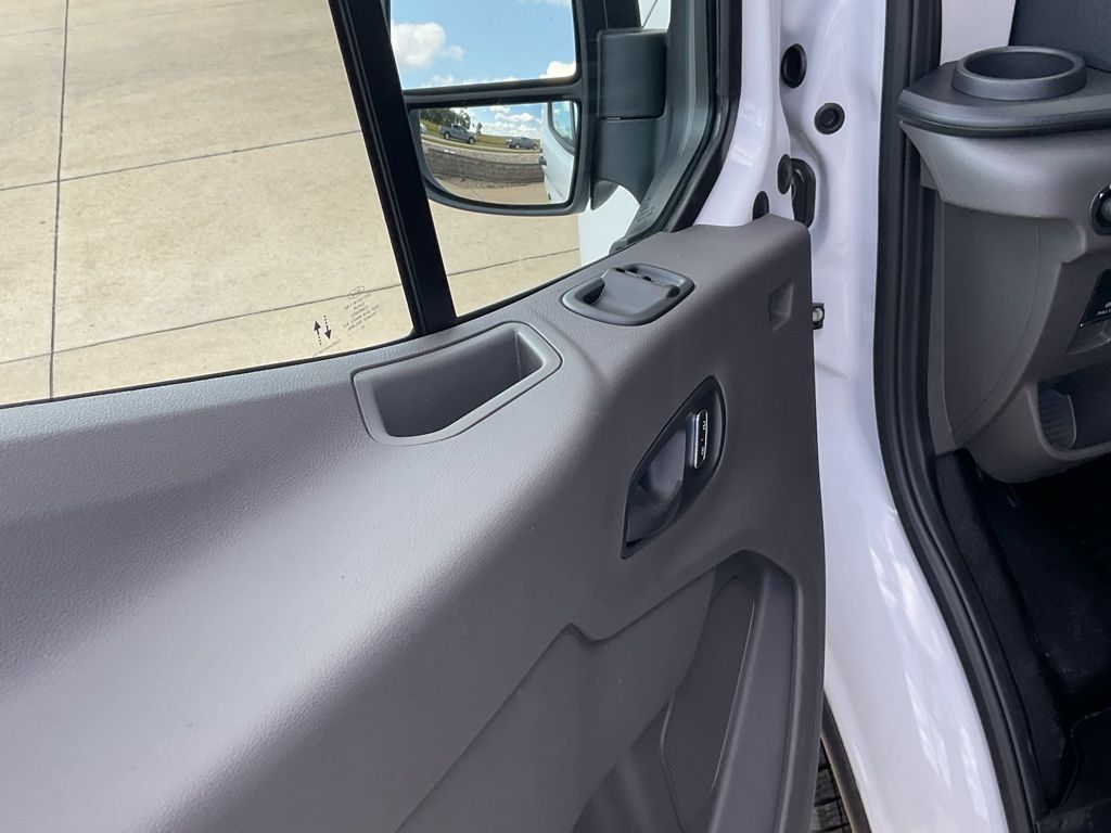 2025 Ford Transit Passenger Van XL - Photo 8