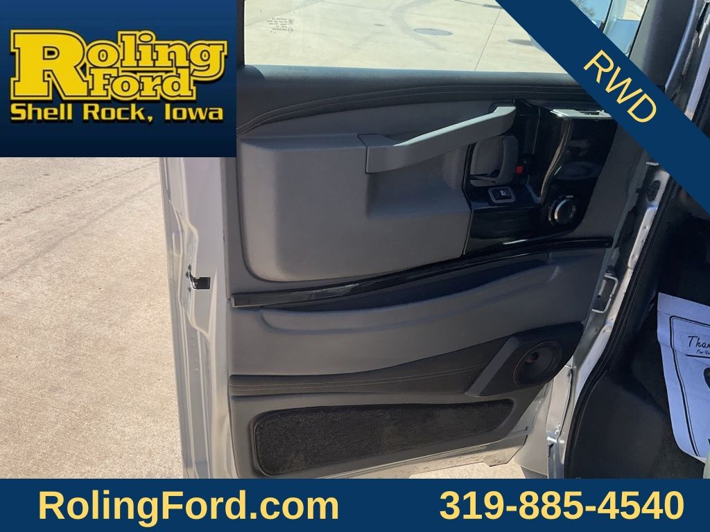 2019 GMC Savana Cargo Work Van - Photo 7