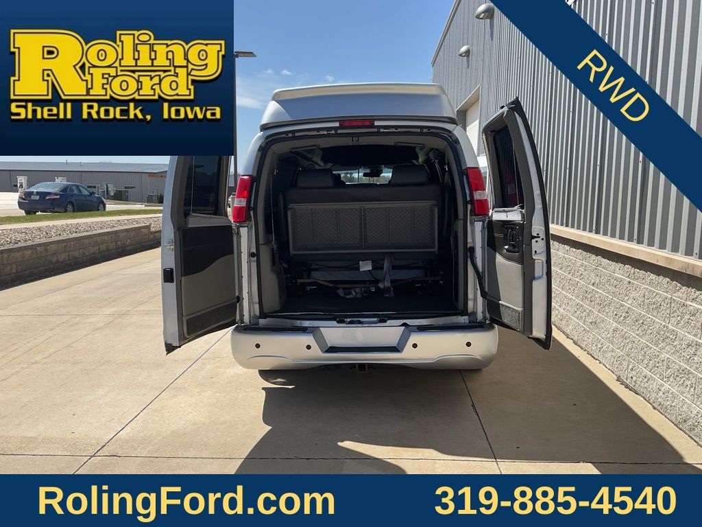 2019 GMC Savana Cargo Work Van - Photo 23