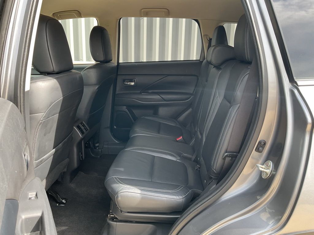 2020 Mitsubishi Outlander SEL - Photo 16