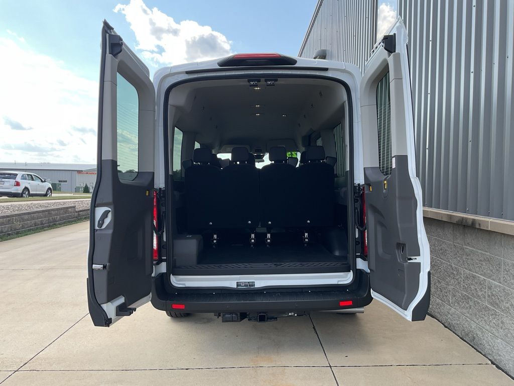 2025 Ford Transit Passenger Van XL - Photo 18