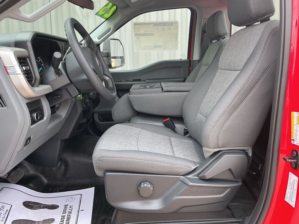 2026 Ford F-250 Super Duty XL - Photo 8