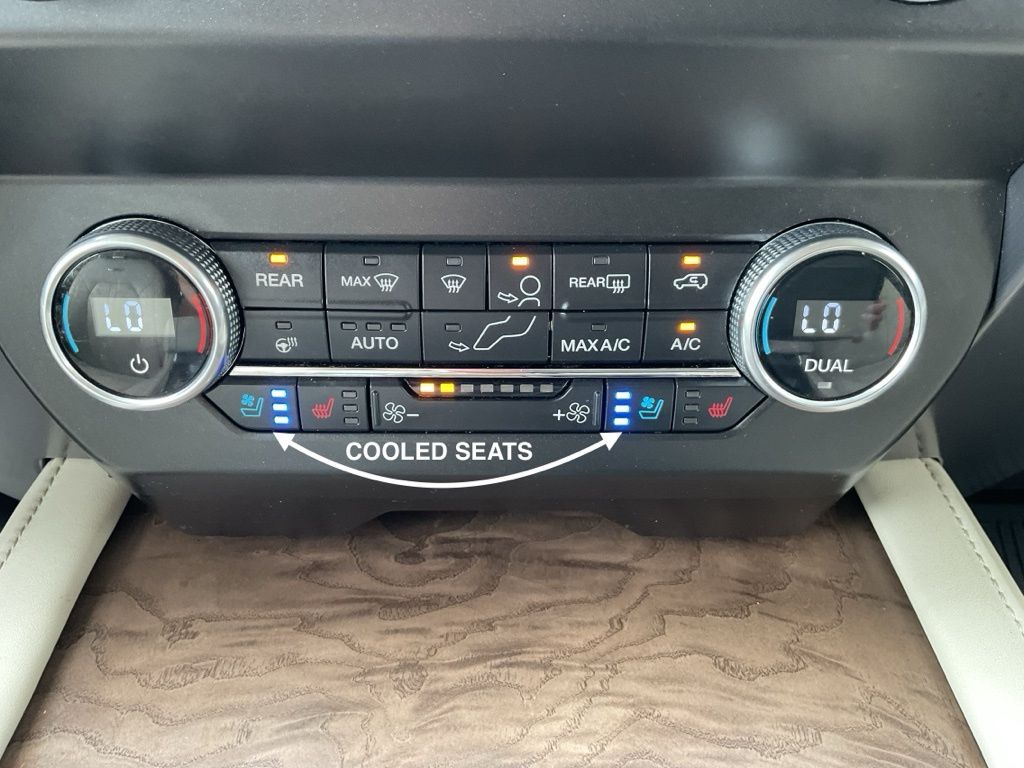 2021 Ford Expedition Platinum - Photo 18