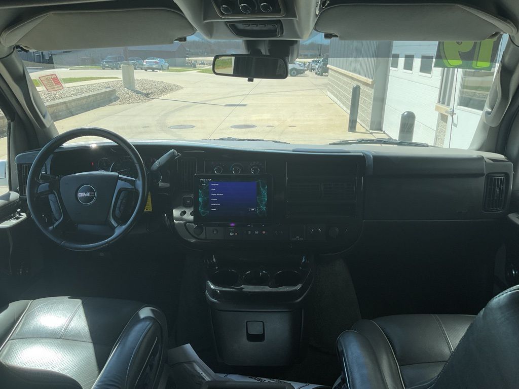 2019 GMC Savana Cargo Work Van - Photo 10