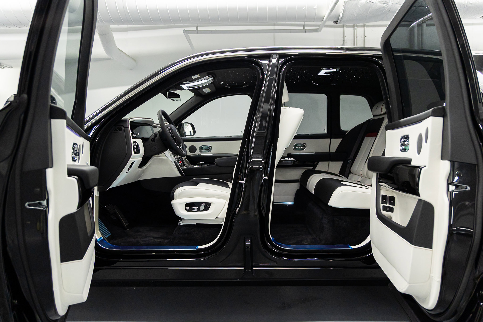 2026 Rolls-Royce Cullinan Base - Photo 30