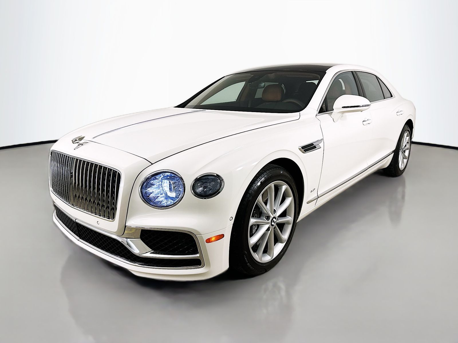 2022 Bentley Flying Spur V8's photo