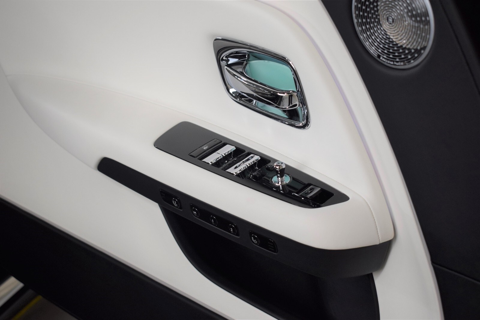 New 2024 Rolls-Royce Spectre Coupe Base Black Diamond For