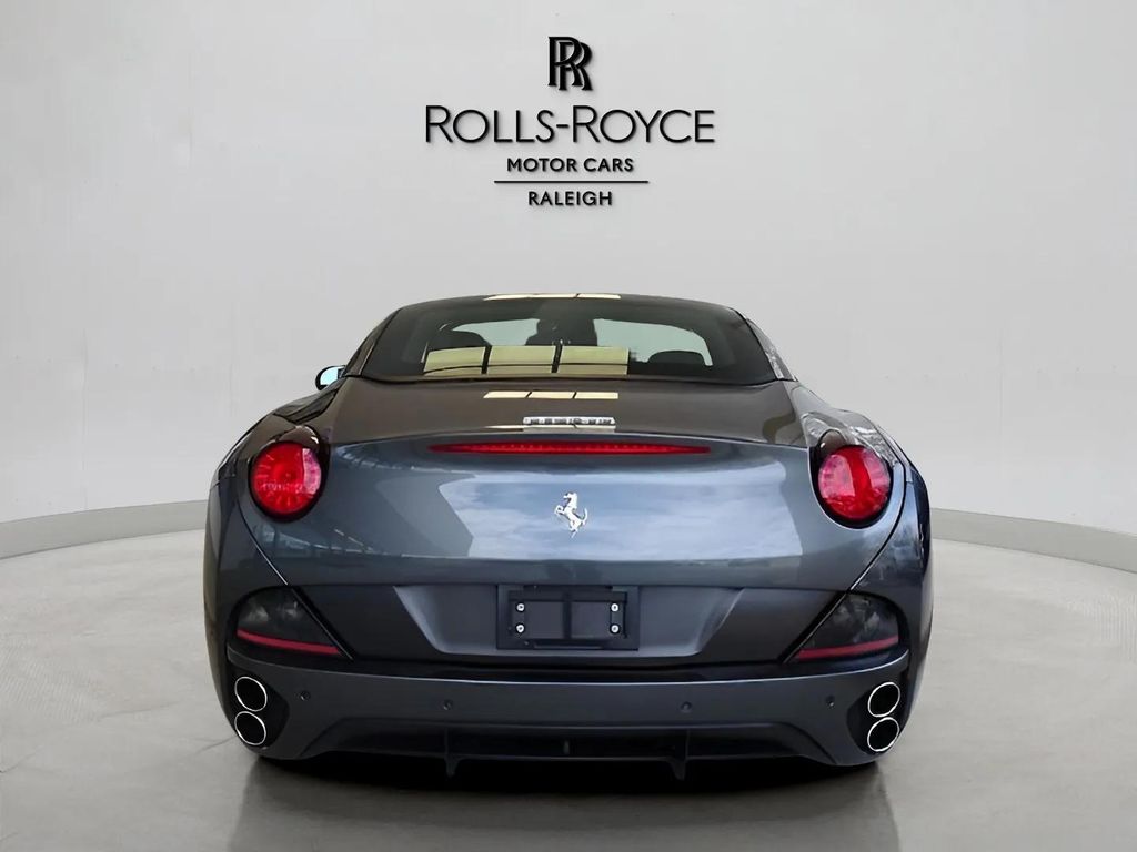 2011 Ferrari California Base photo 3