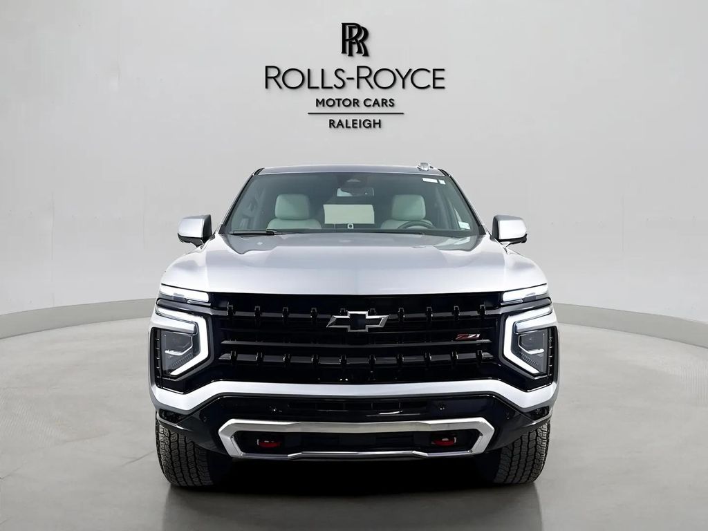 2025 Chevrolet Tahoe Z71 photo 2