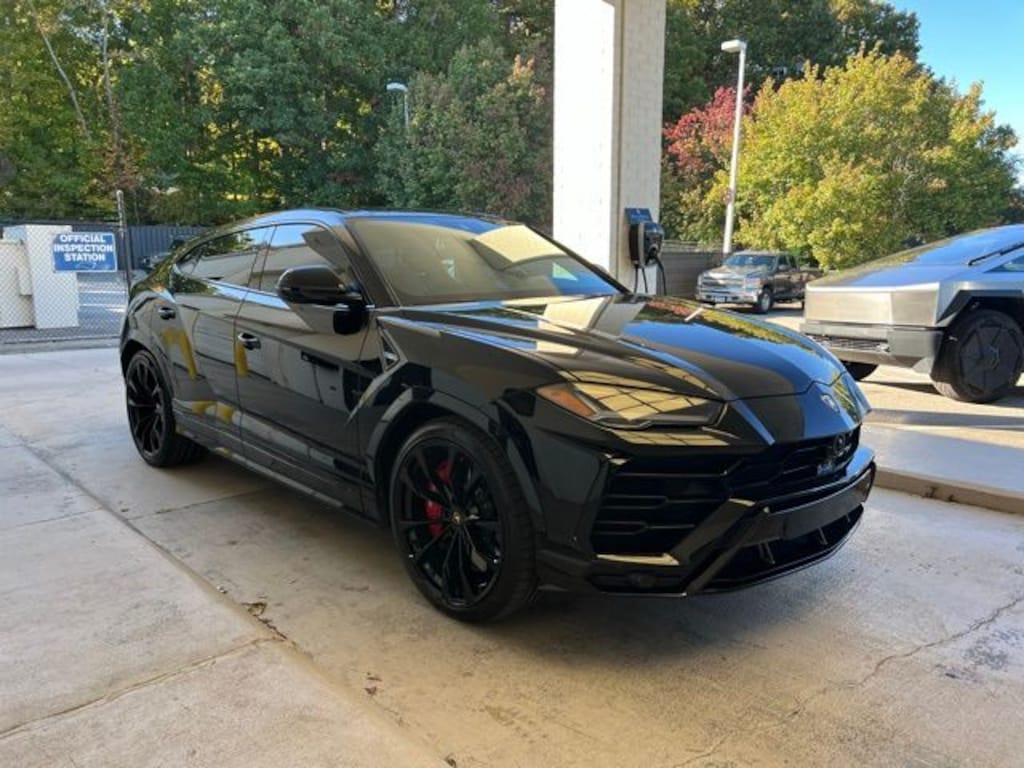 Used 2021 Lamborghini Urus SUV