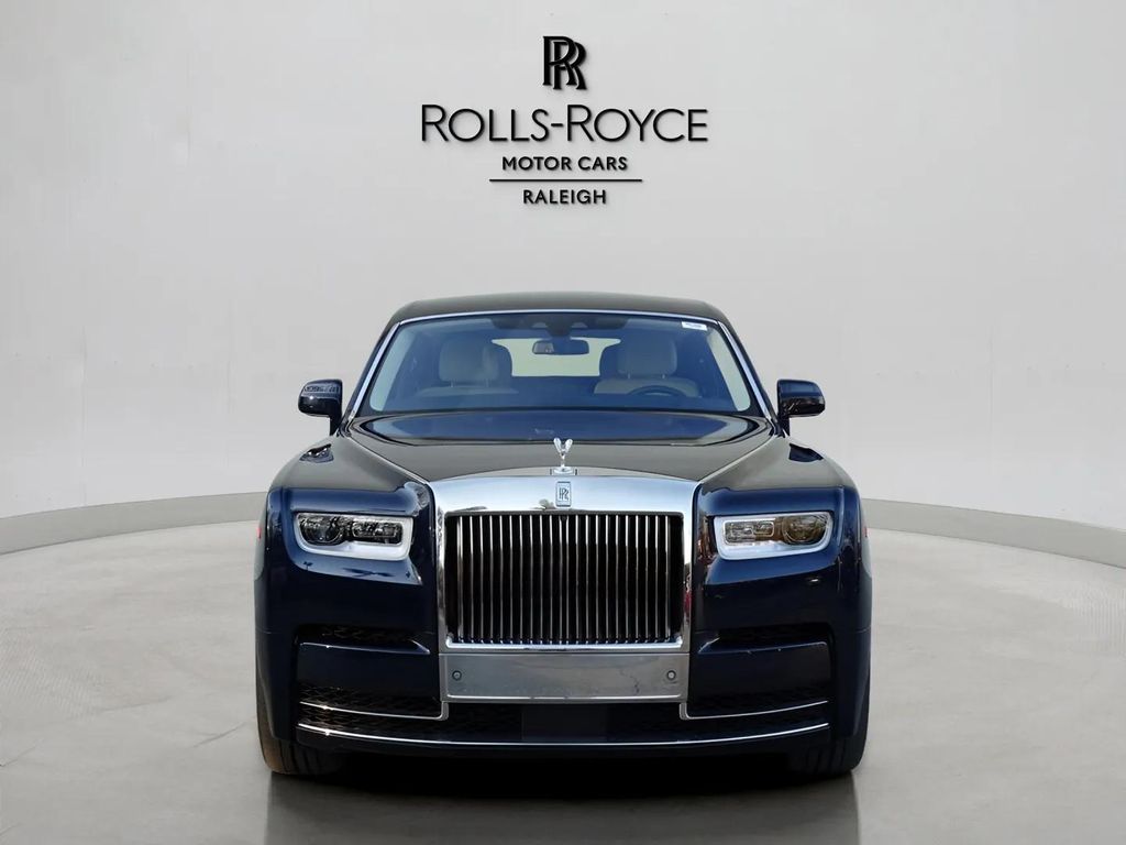 2020 Rolls Royce Phantom photo 4