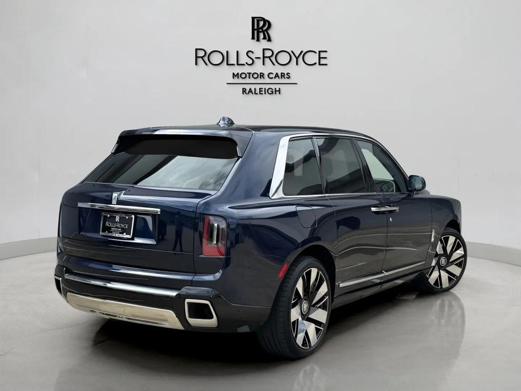 New 2025 Rolls-Royce Cullinan  SUV