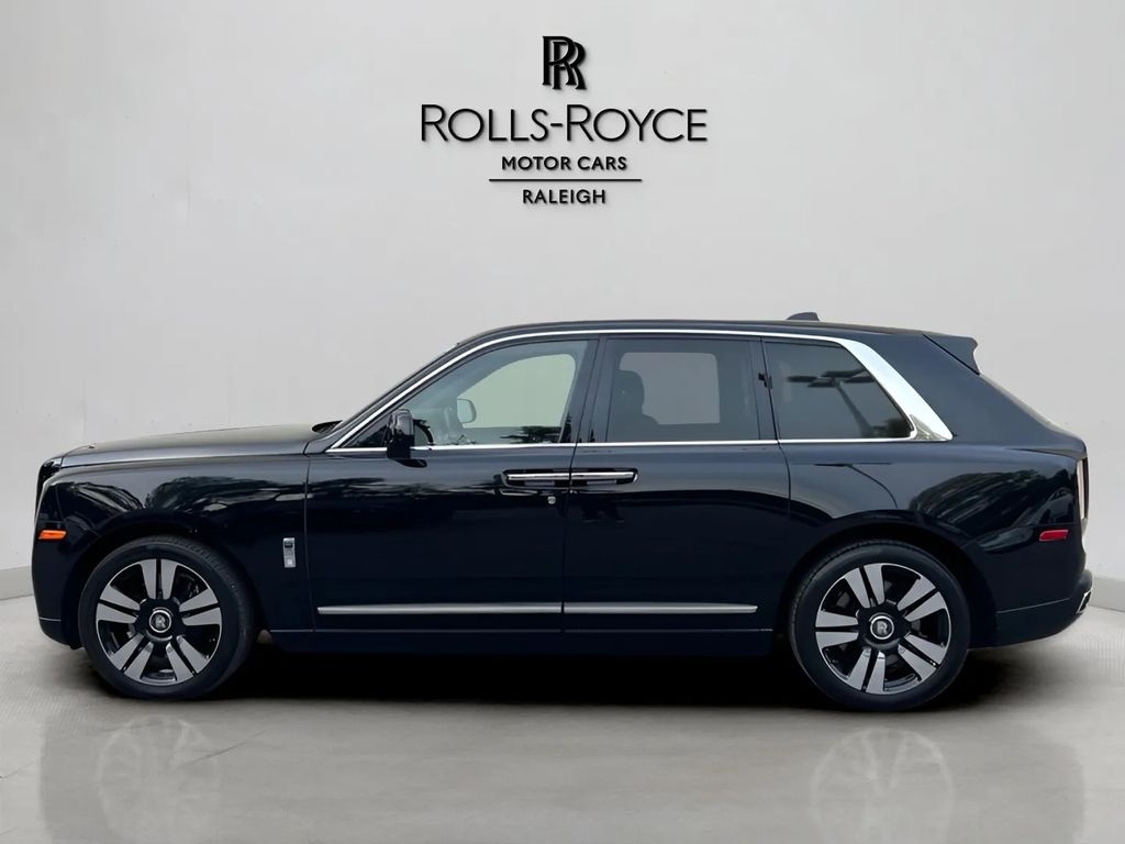 2021 Rolls Royce Cullinan photo 3