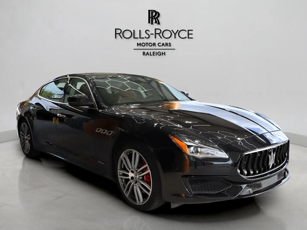 2018 Maserati Quattroporte Q4 GranSport photo 3