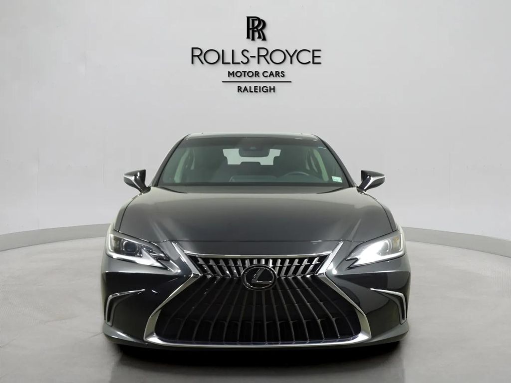 2022 Lexus ES 350 photo 2