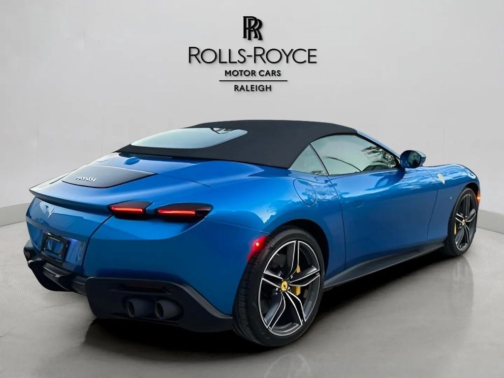 2024 Ferrari Roma Base photo 4
