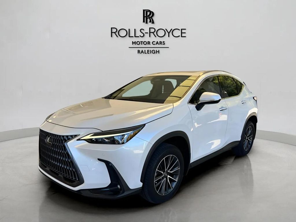 2022 Lexus NX 250's photo
