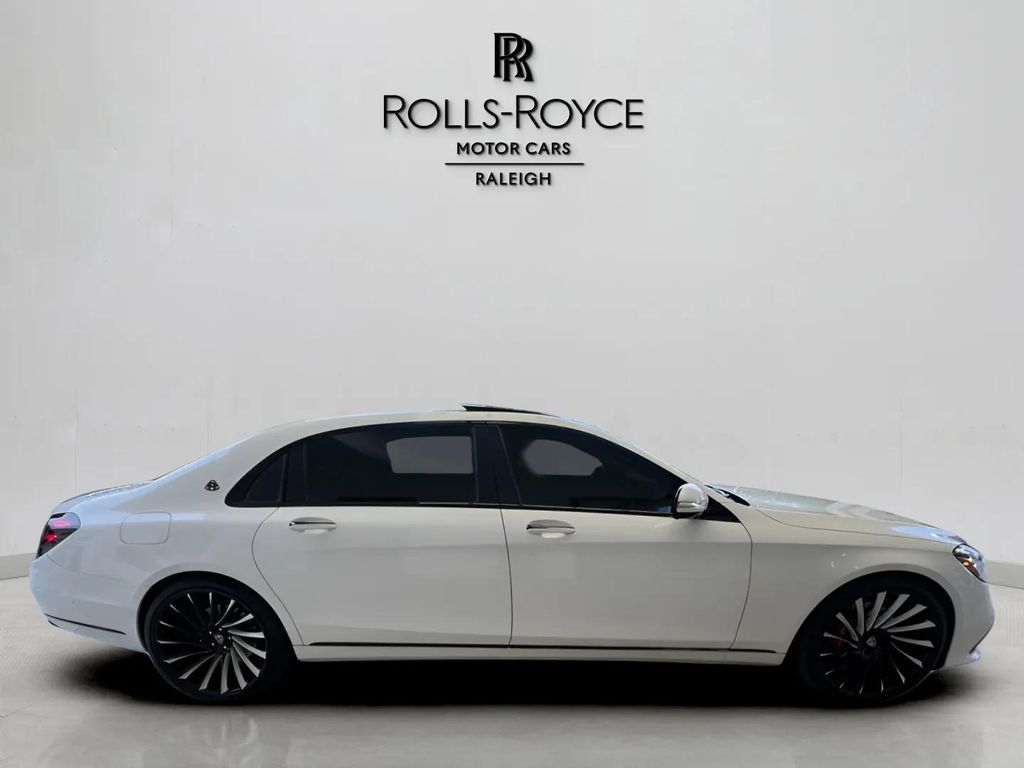 2018 Mercedes Benz S Maybach 560 4MATIC photo 4