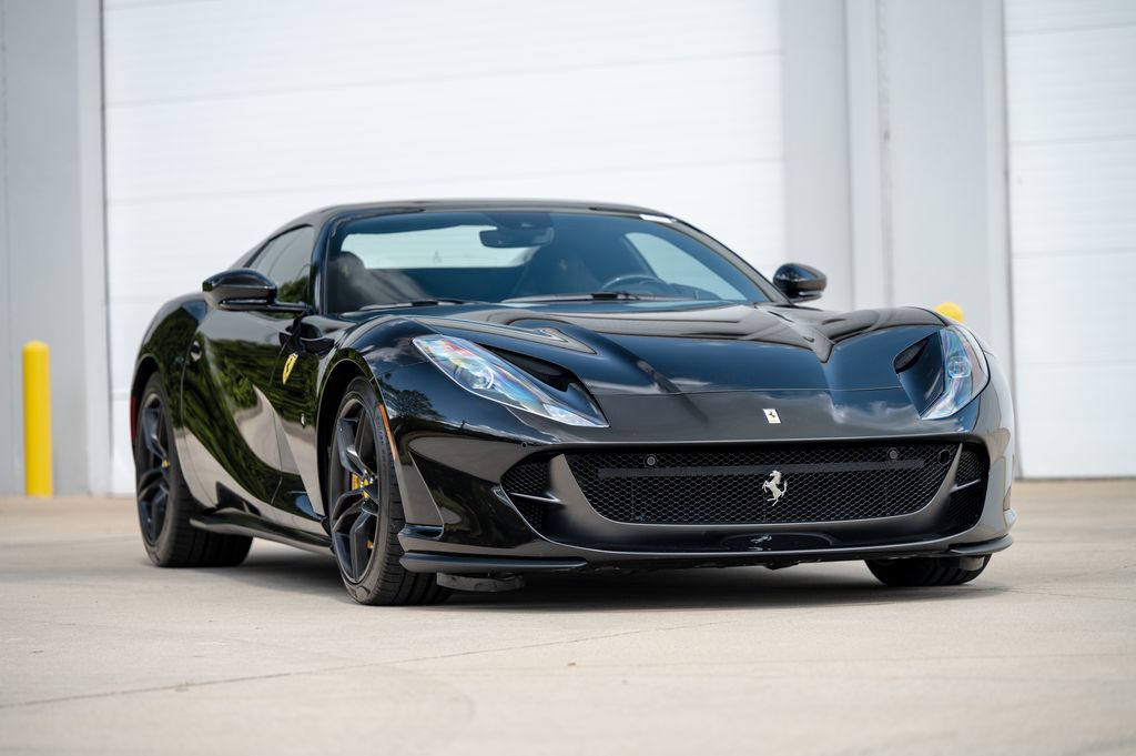 2022 Ferrari 812 GTS Base photo 3