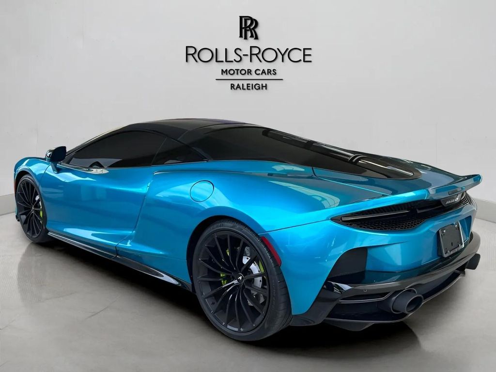 2021 Mclaren GT photo 2