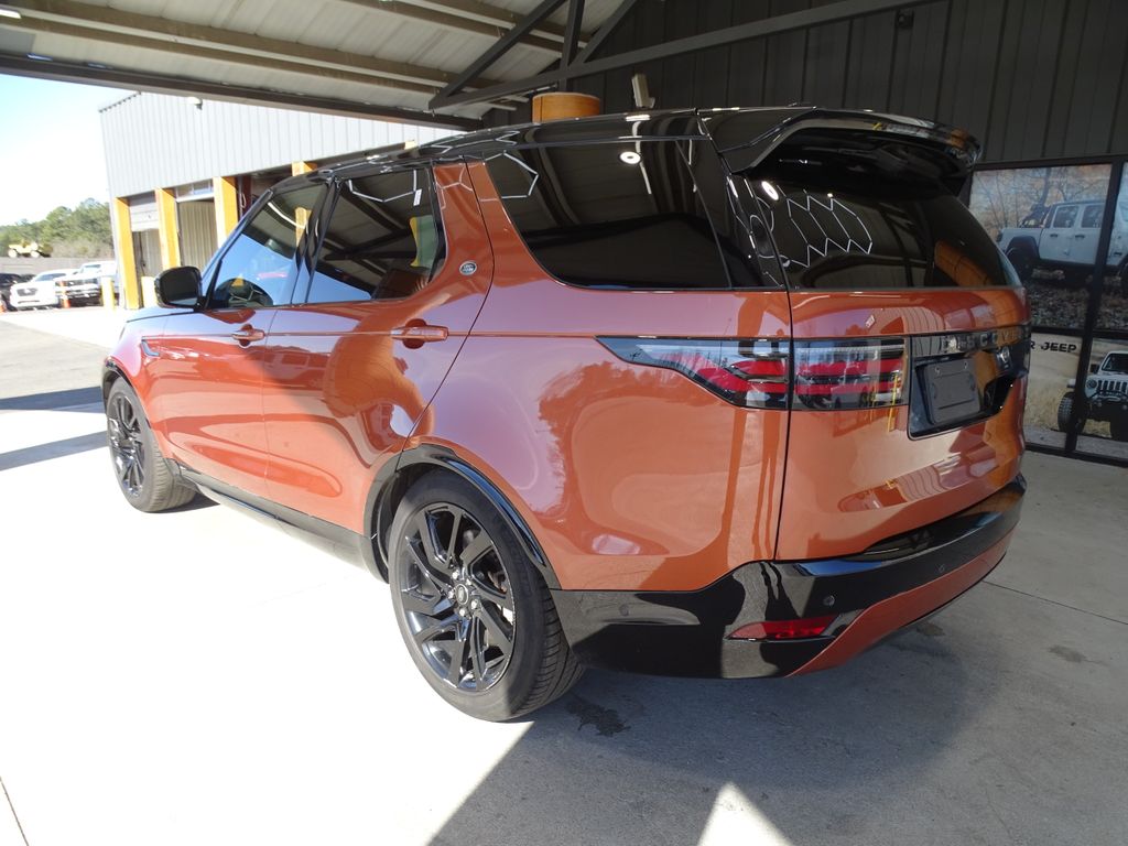 2022 Land Rover Discovery HSE R-Dynamic photo 4