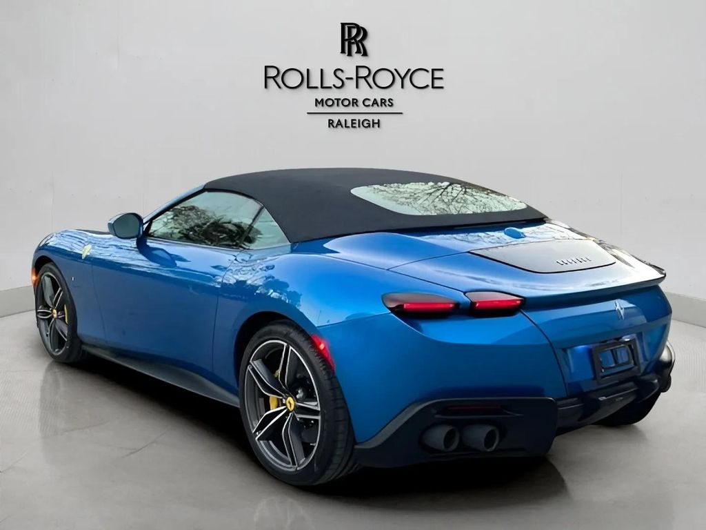 2024 Ferrari Roma Base photo 2