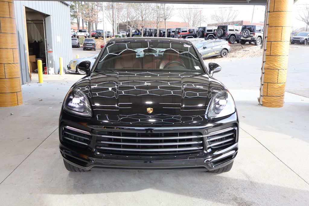 2019 Porsche Cayenne Base photo 2
