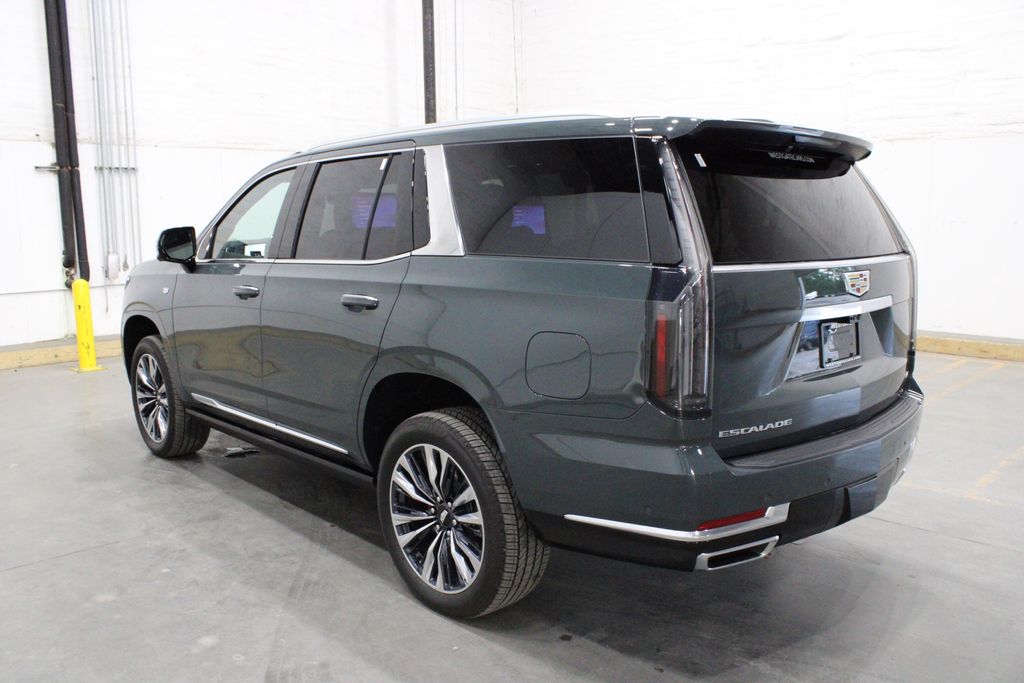 2025 Cadillac Escalade Premium Luxury photo 3