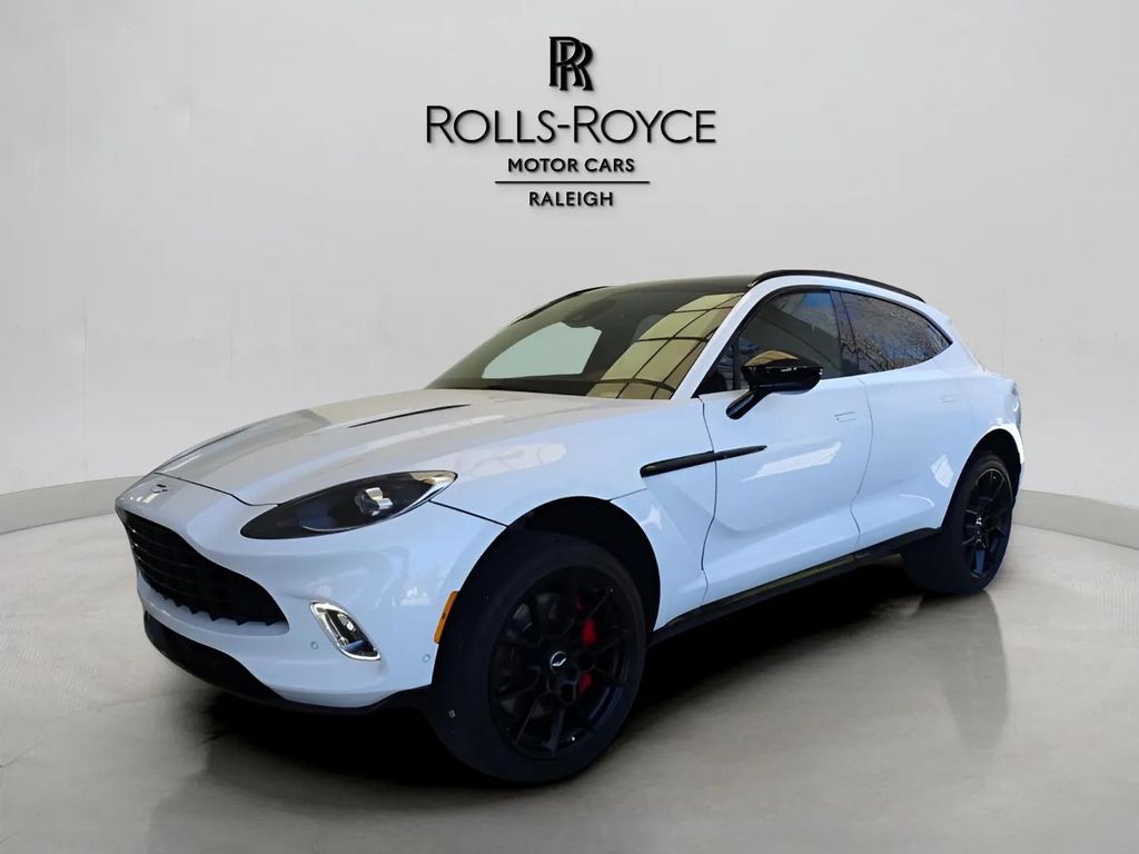 2021 Aston Martin DBX