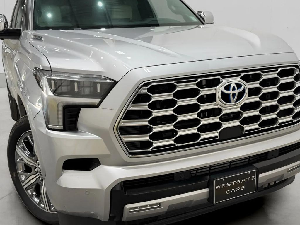 2024 Toyota Sequoia Capstone photo 3