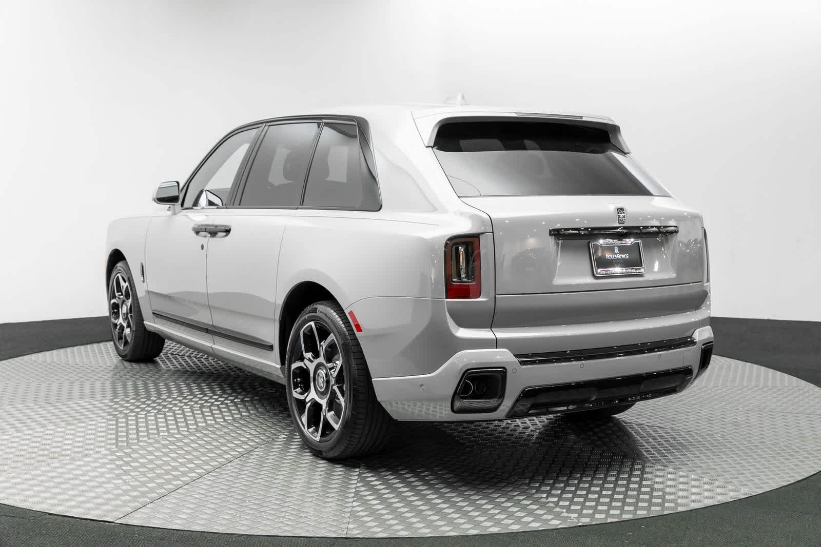 Thumbnail: 2025 Rolls-Royce Cullinan - 7