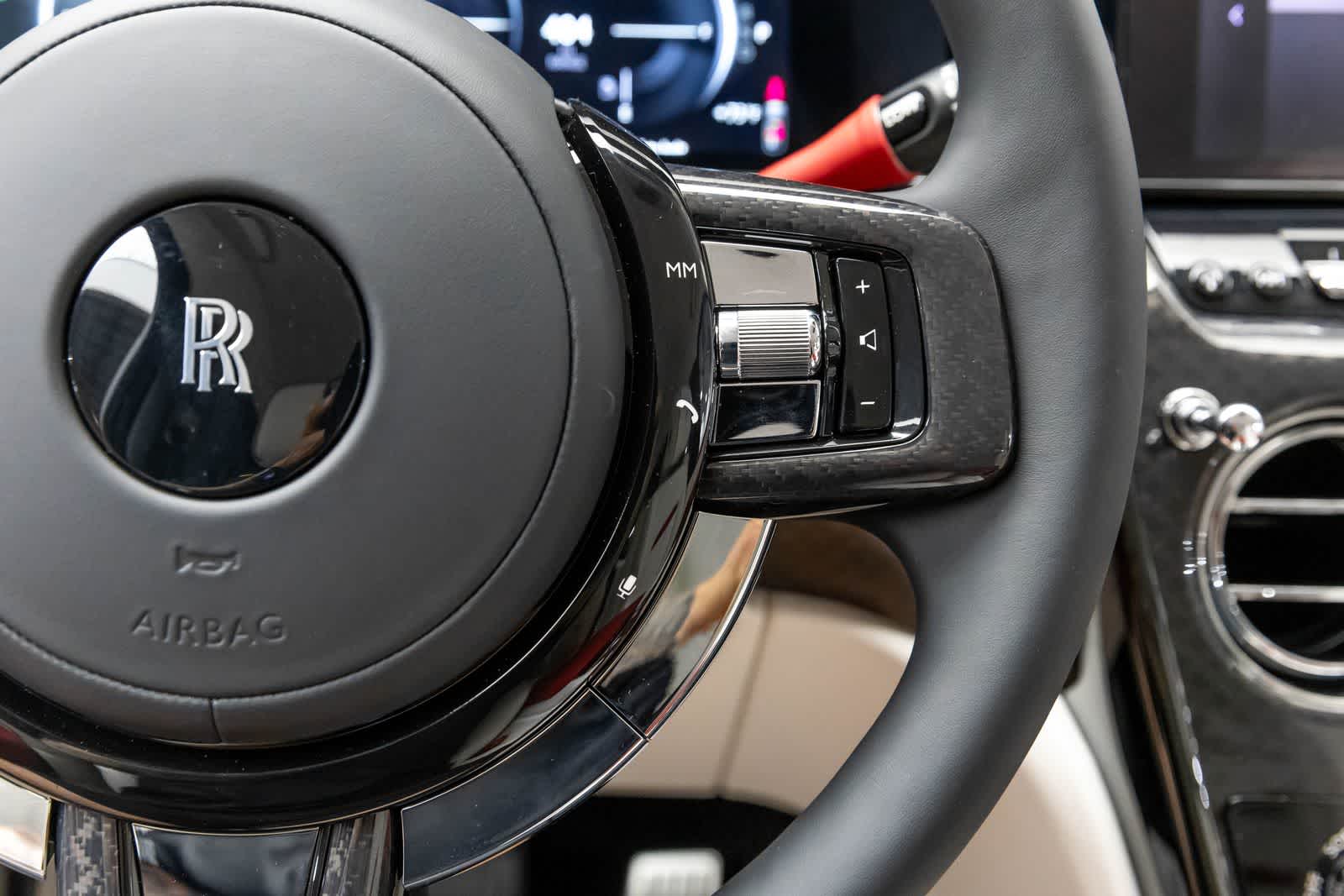 Thumbnail: 2027 Rolls-Royce Cullinan - 36
