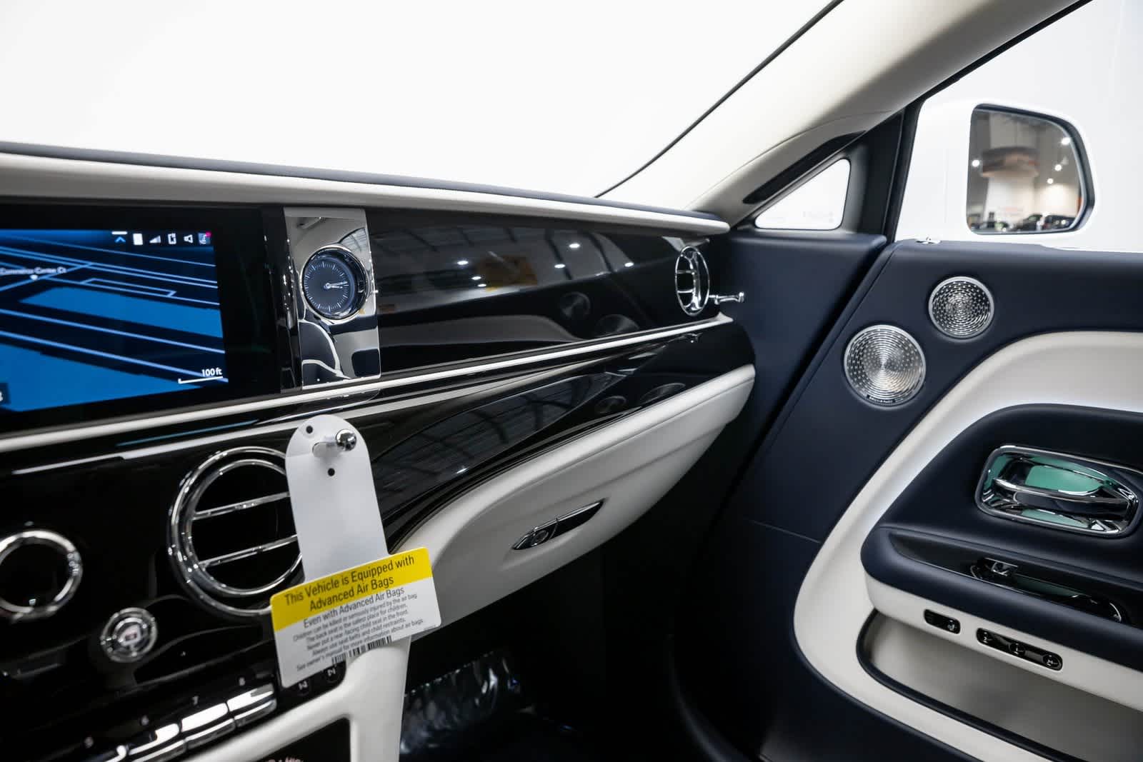 Thumbnail: 2026 Rolls-Royce Spectre - 21