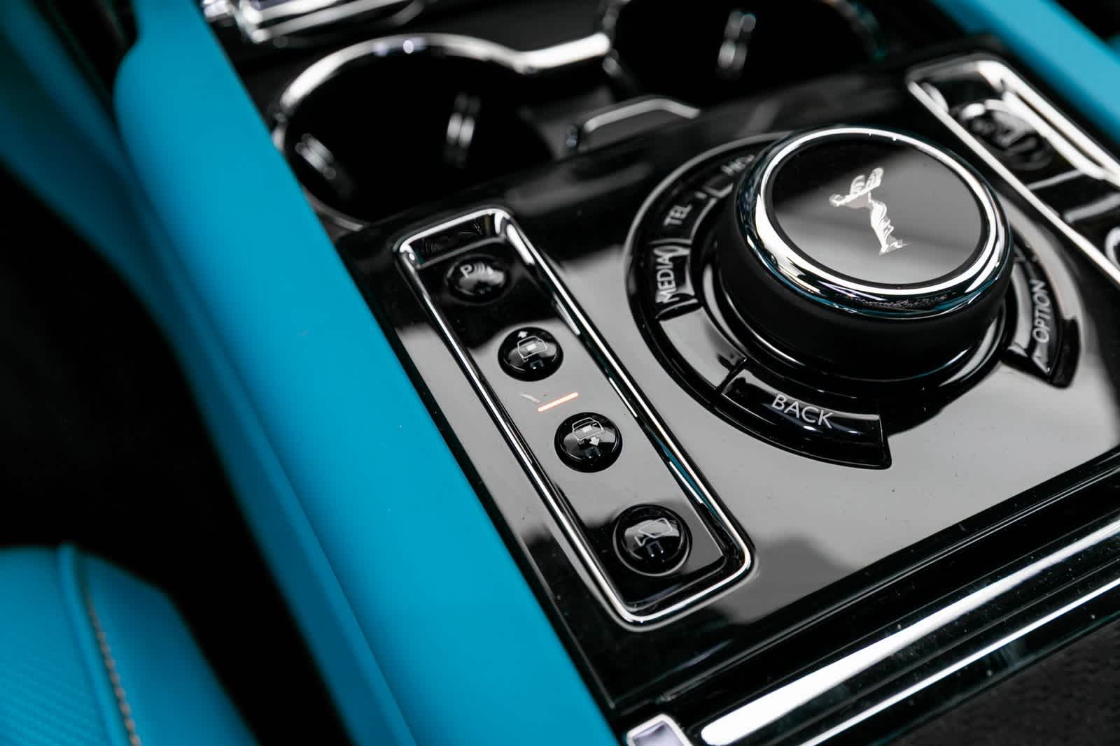 Thumbnail: 2025 Rolls-Royce Cullinan - 20