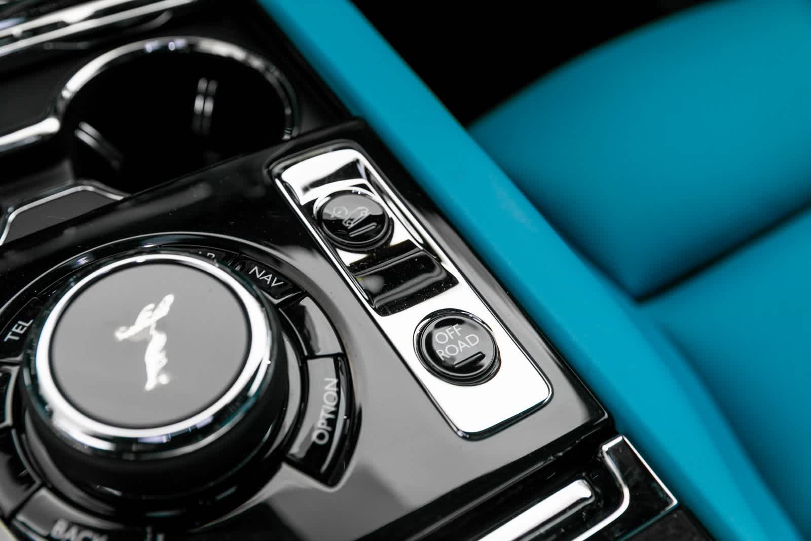 Thumbnail: 2025 Rolls-Royce Cullinan - 21
