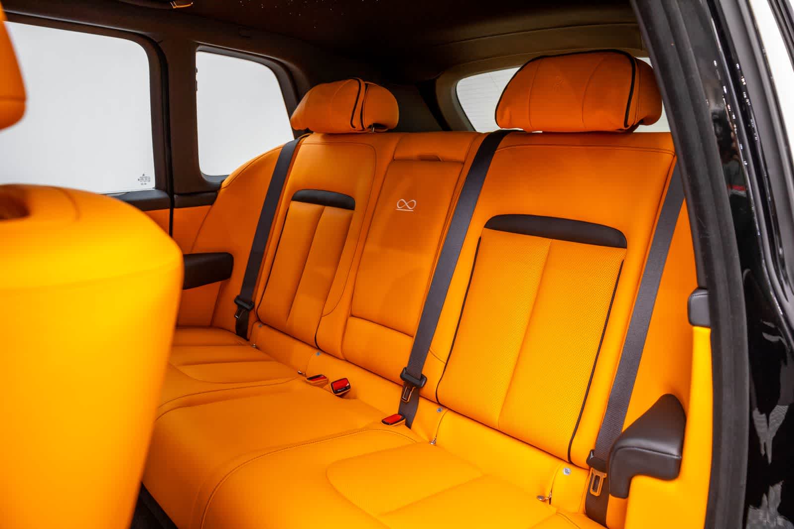 Thumbnail: 2027 Rolls-Royce Cullinan - 13