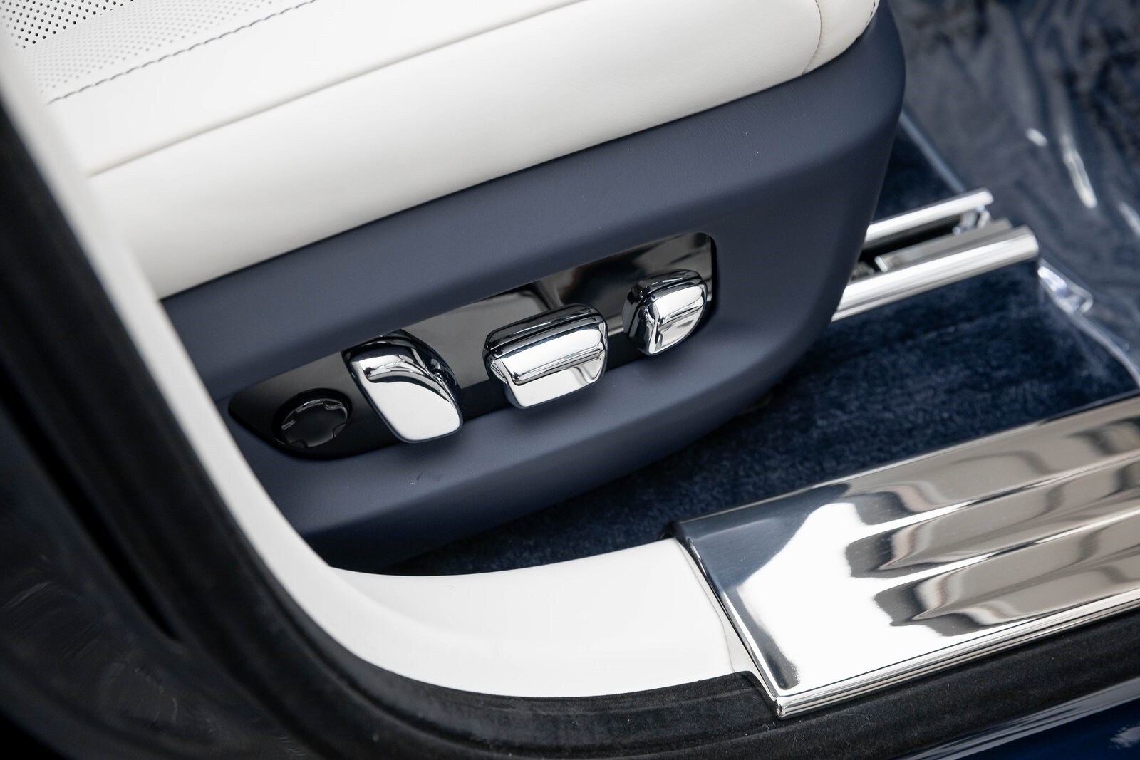 Thumbnail: 2026 Rolls-Royce Ghost - 39