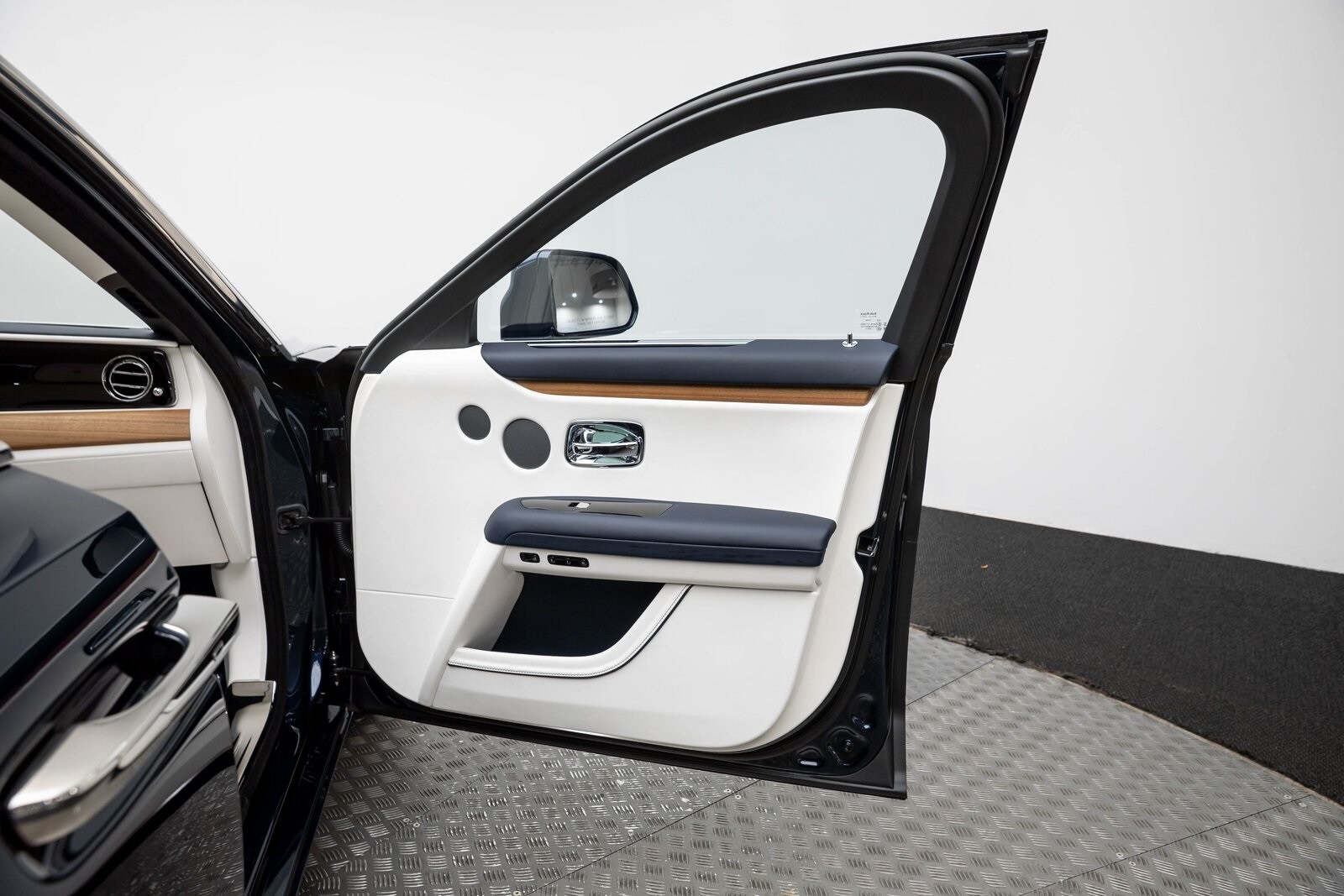 Thumbnail: 2026 Rolls-Royce Ghost - 36