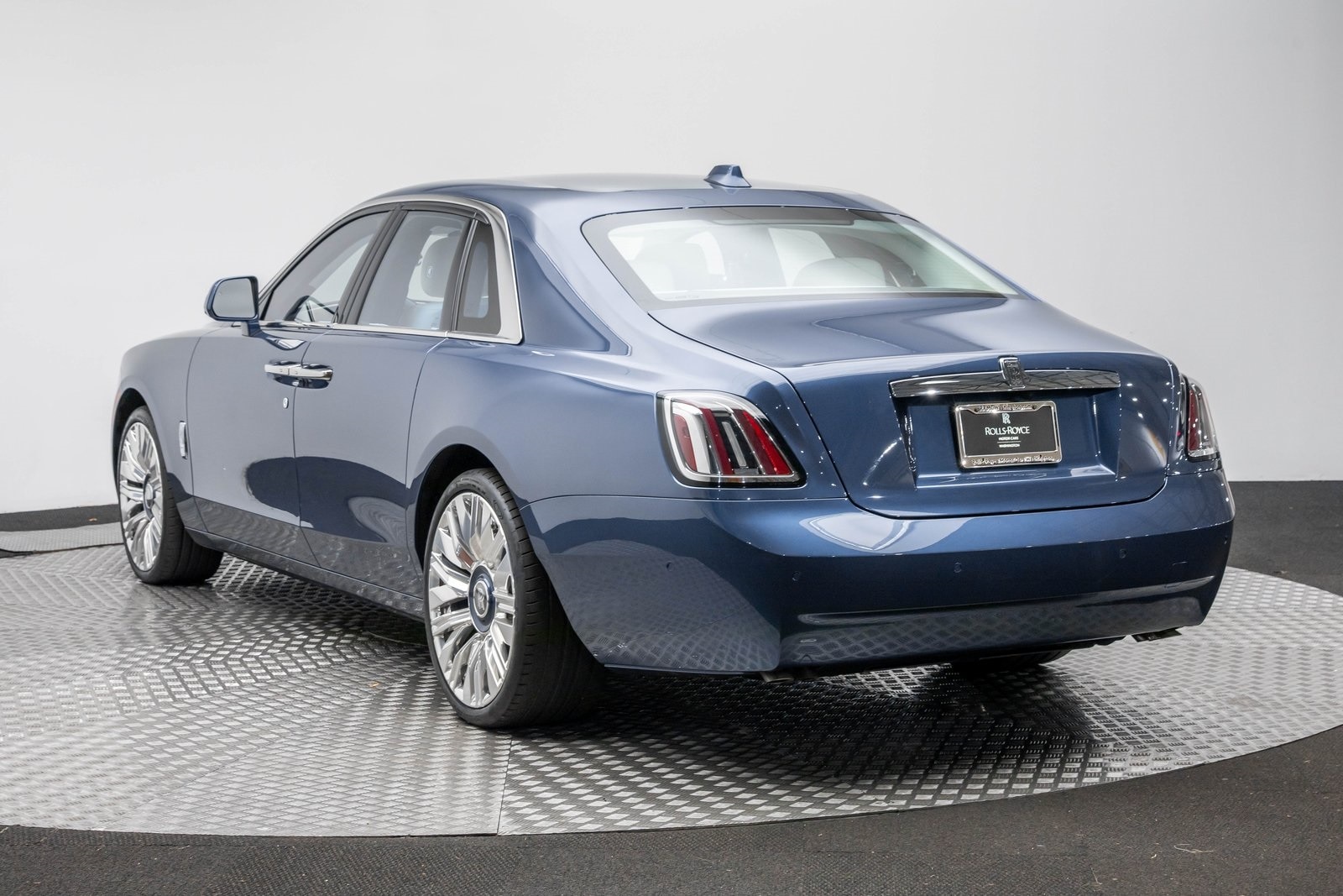 Thumbnail: 2026 Rolls-Royce Ghost - 7