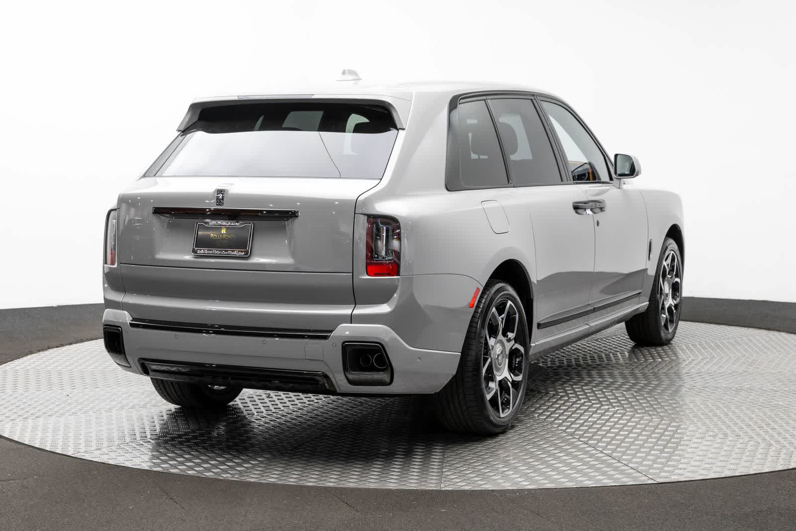 Thumbnail: 2026 Rolls-Royce Cullinan - 25