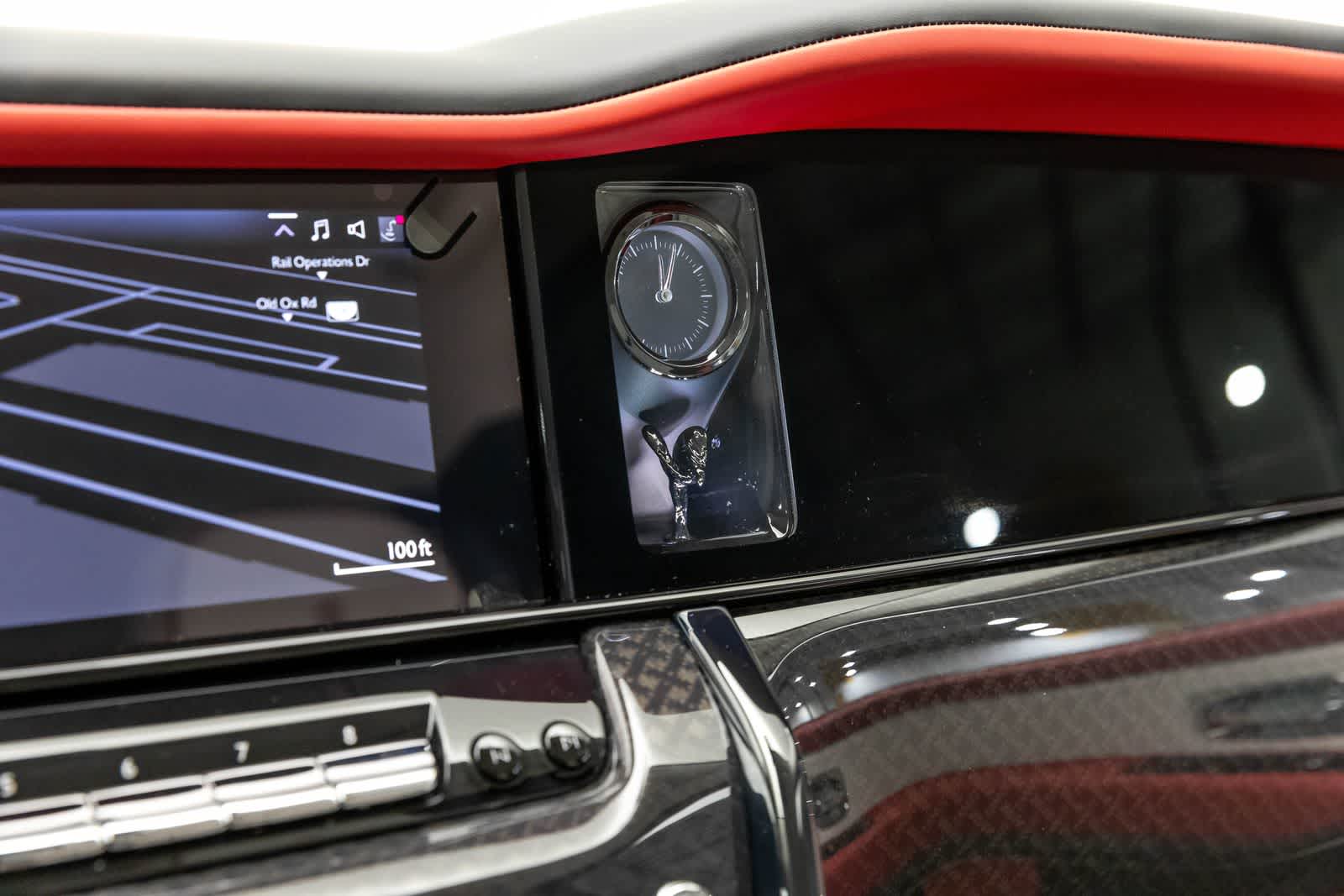 Thumbnail: 2027 Rolls-Royce Cullinan - 45